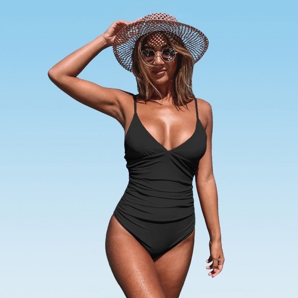 Cupshe Women's Black Ruched Plunging Neckline One Piece Swimsuit | NEW/NWT!!☀️🖤 - Picture 1 of 10